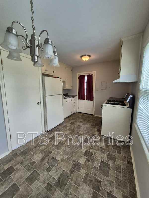 717 E Gift Ave - Photo 3 of 9