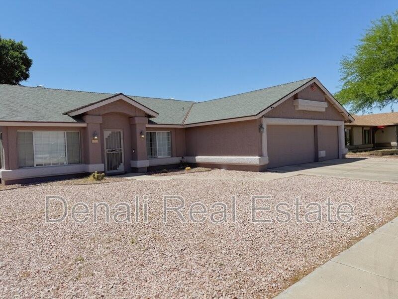 8403 W Dreyfus Dr - Photo 2 of 27