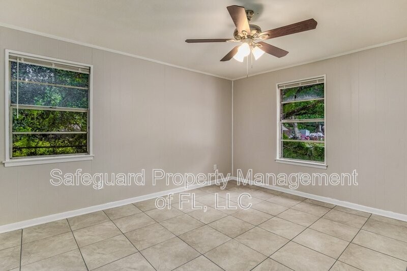 1015 Winton Ave #A - Photo 3 of 21