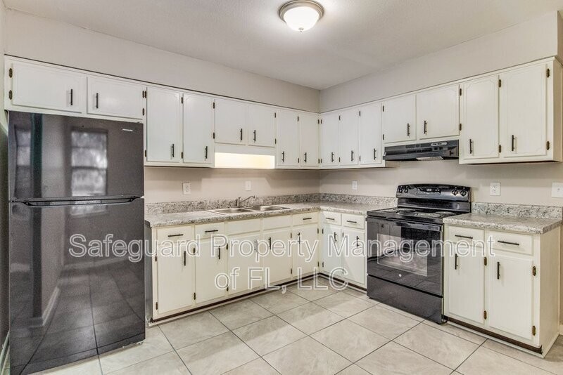 1015 Winton Ave #A - Photo 6 of 21