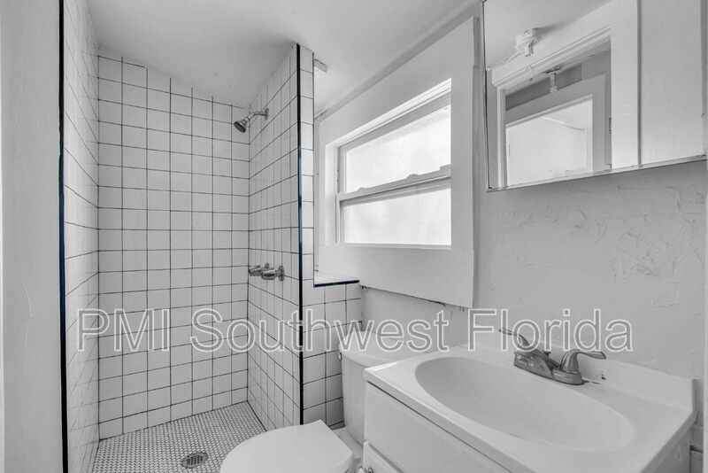 1016 10th Ave W #C - Photo 4 of 14