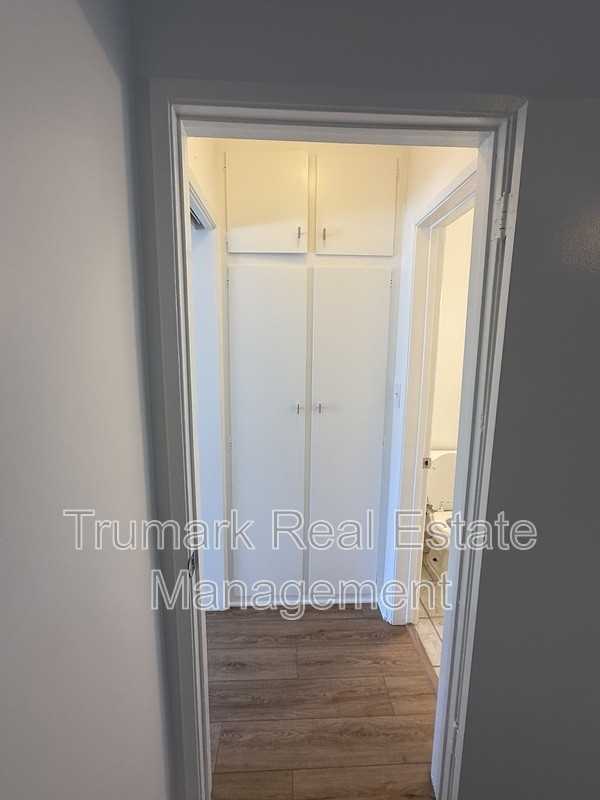 110 N Cedar St #23 - Photo 4 of 10