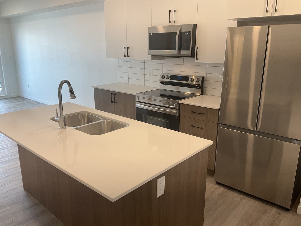 8403 228 St Nw - Photo 3 of 17