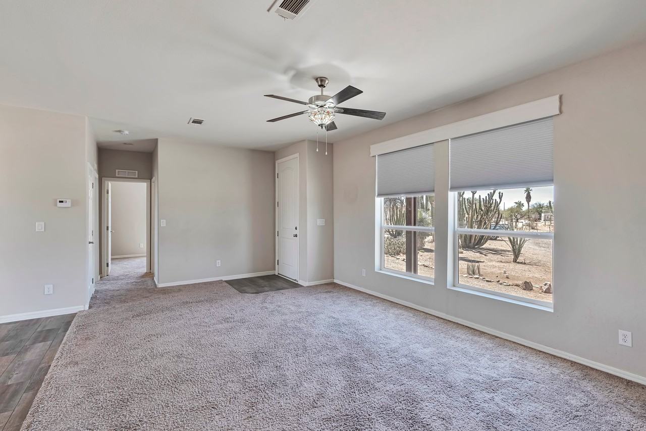 13054 W El Lobo Rd - Photo 3 of 24