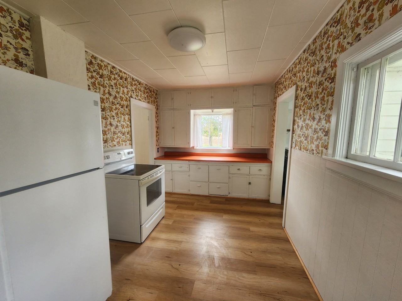 2405 Mountain Ave - Photo 5 of 13