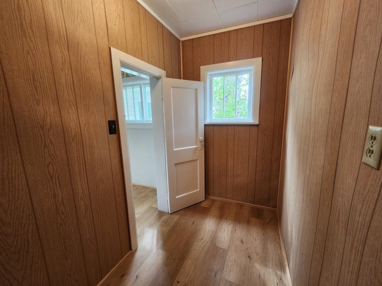 2405 Mountain Ave - Photo 6 of 13
