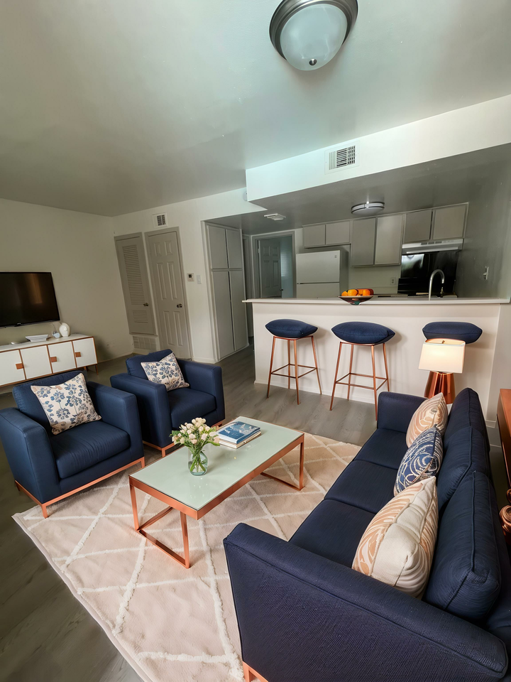 Iconic at Shoal Creek - Photo 7 of 15