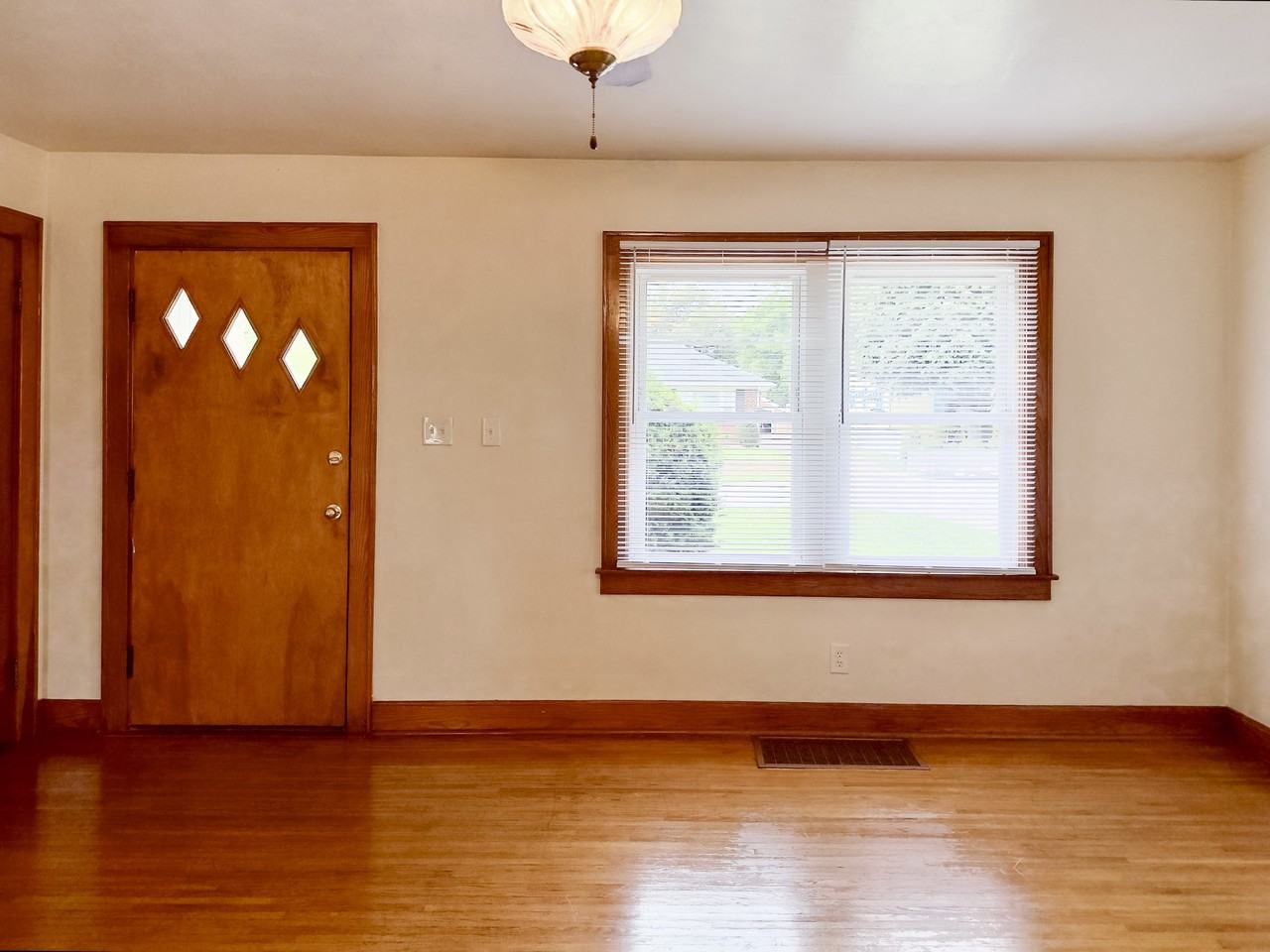 2012 E 21st St #NA - Photo 2 of 18