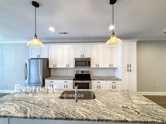 7718 Standifer Gap Rd - Photo 2 of 31