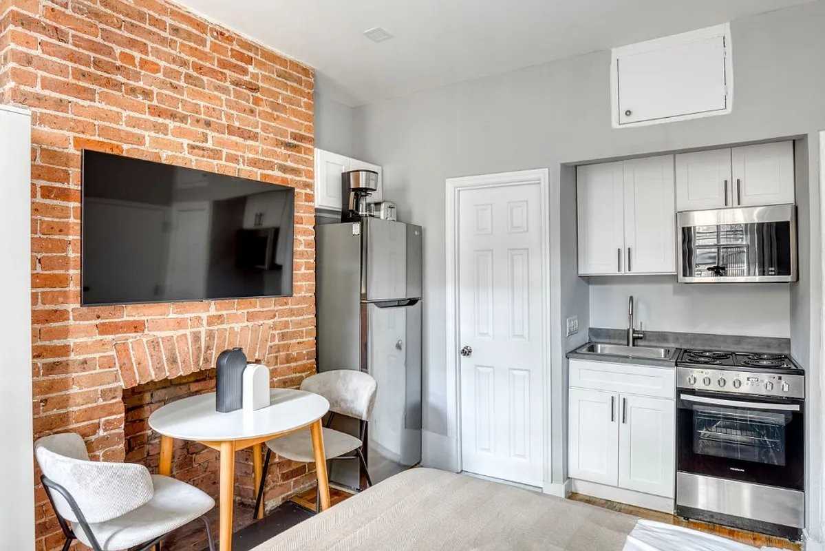 Gay St #1 - Photo 4 of 4