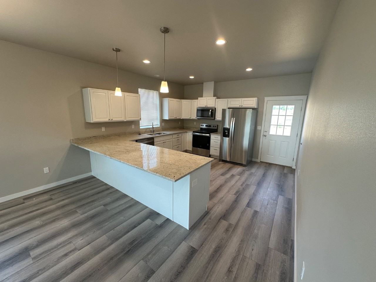 9003 Palestine Way - Photo 3 of 10