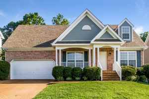 featured image of 1014 Persimmon Dr
