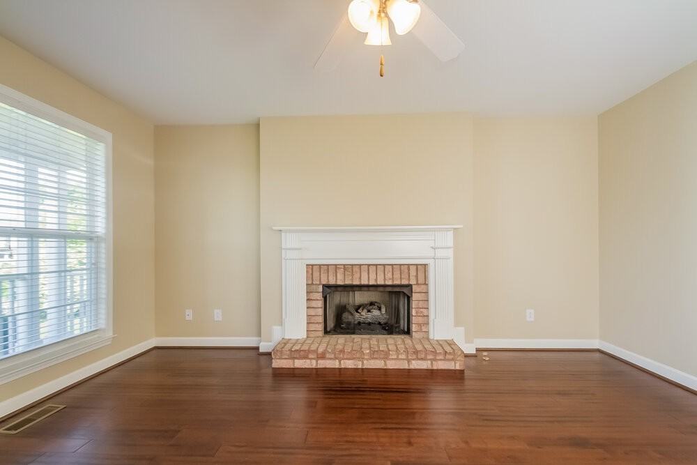 1014 Persimmon Dr - Photo 4 of 15