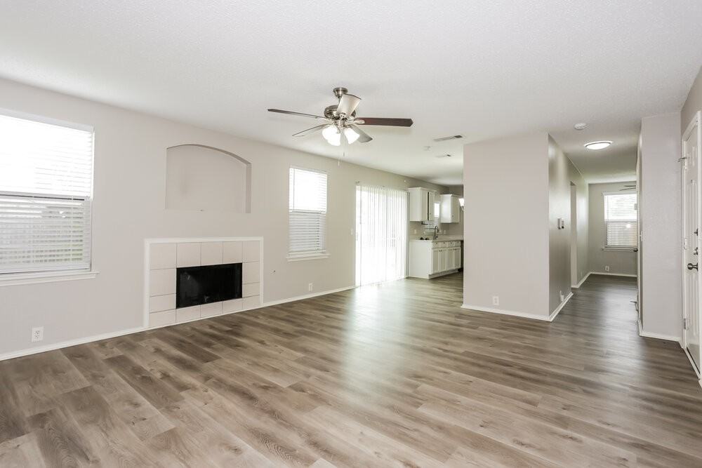 1711 Berkeley Dr - Photo 5 of 17
