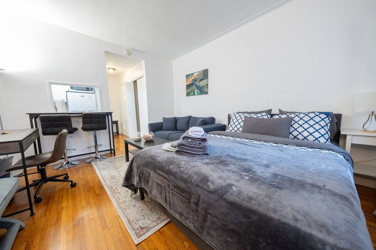 1422 2nd Ave #1031985P - Photo 2 of 16