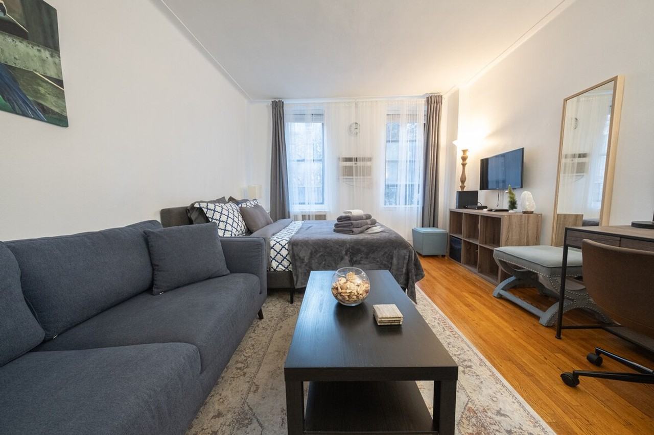 1422 2nd Ave #1031985P - Photo 3 of 16