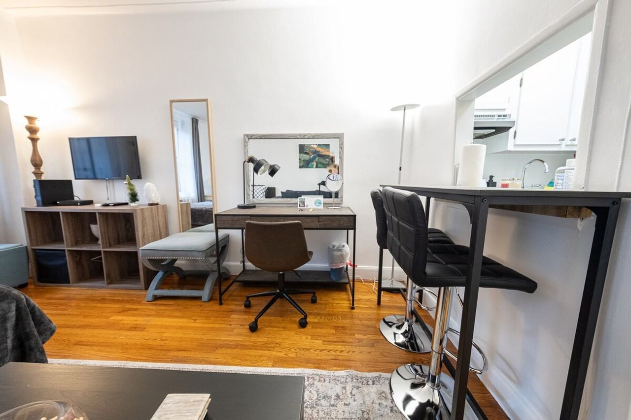 1422 2nd Ave #1031985P - Photo 5 of 16