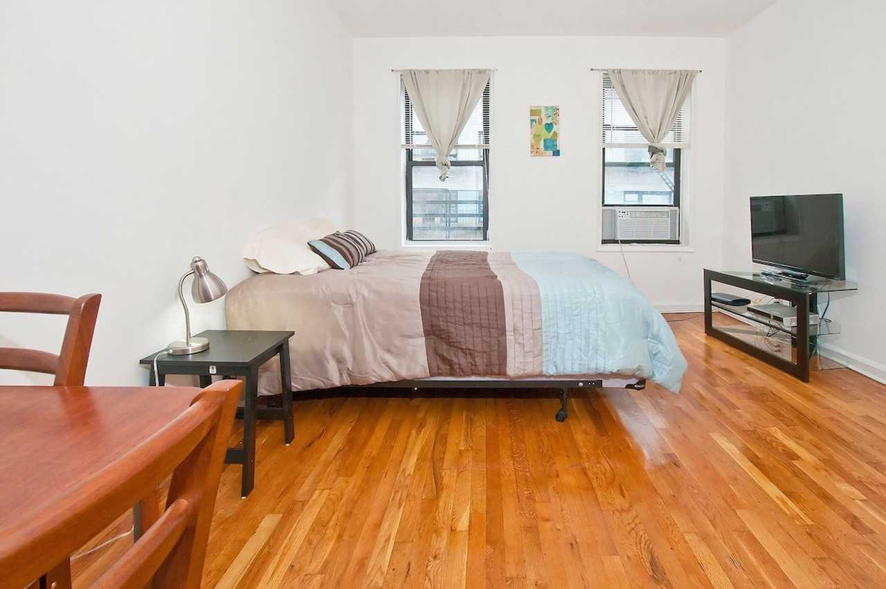 304A E 82nd St #1032064P - Photo 2 of 7