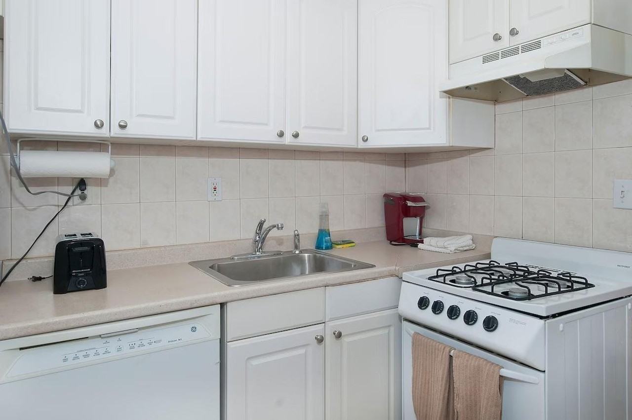 304A E 82nd St #1032064P - Photo 5 of 7