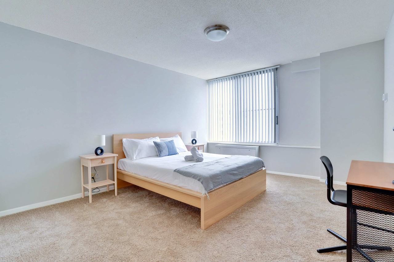 2111 Richmond Highway - Photo 5 of 31