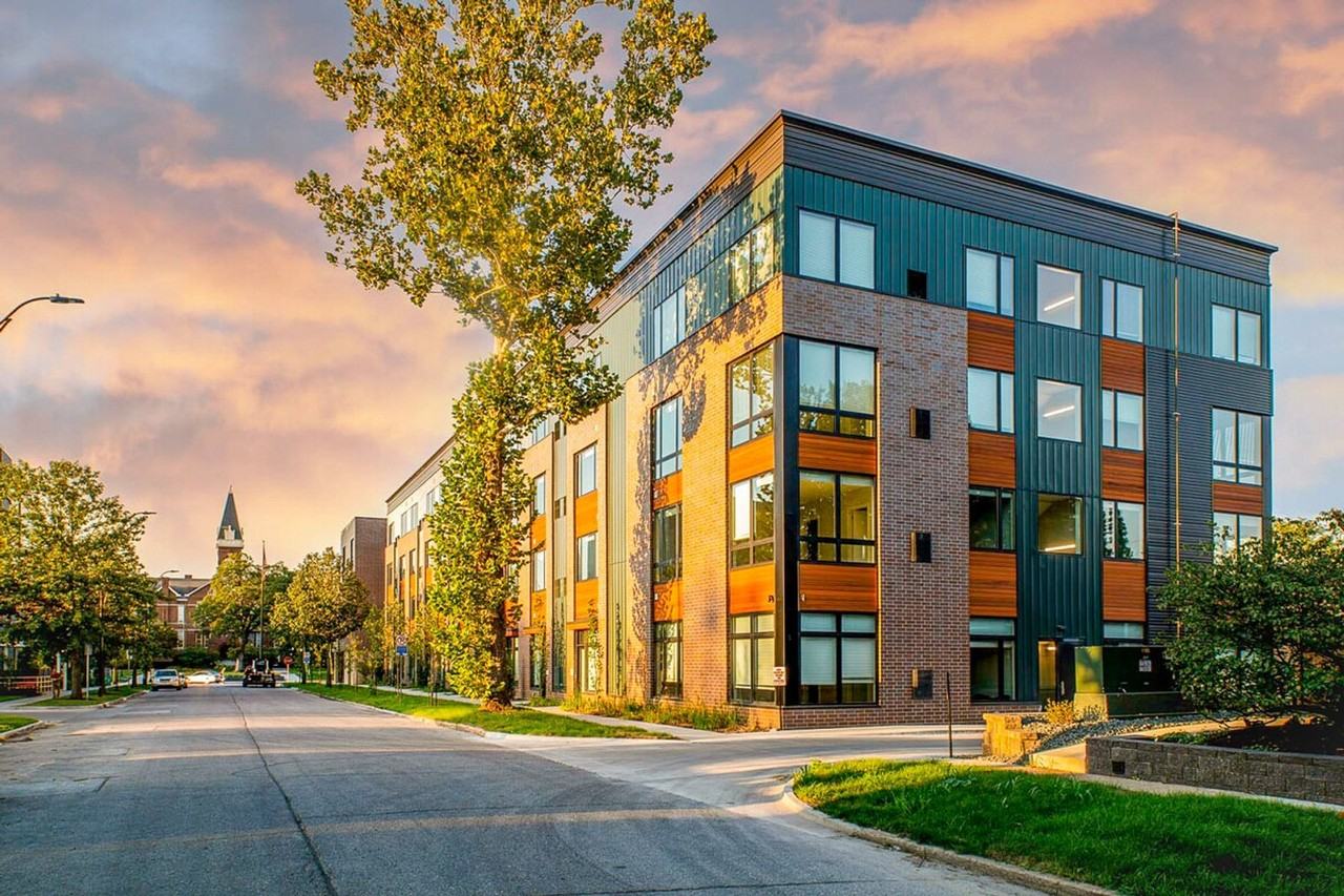 2530 University Avenue - Photo 7 of 40