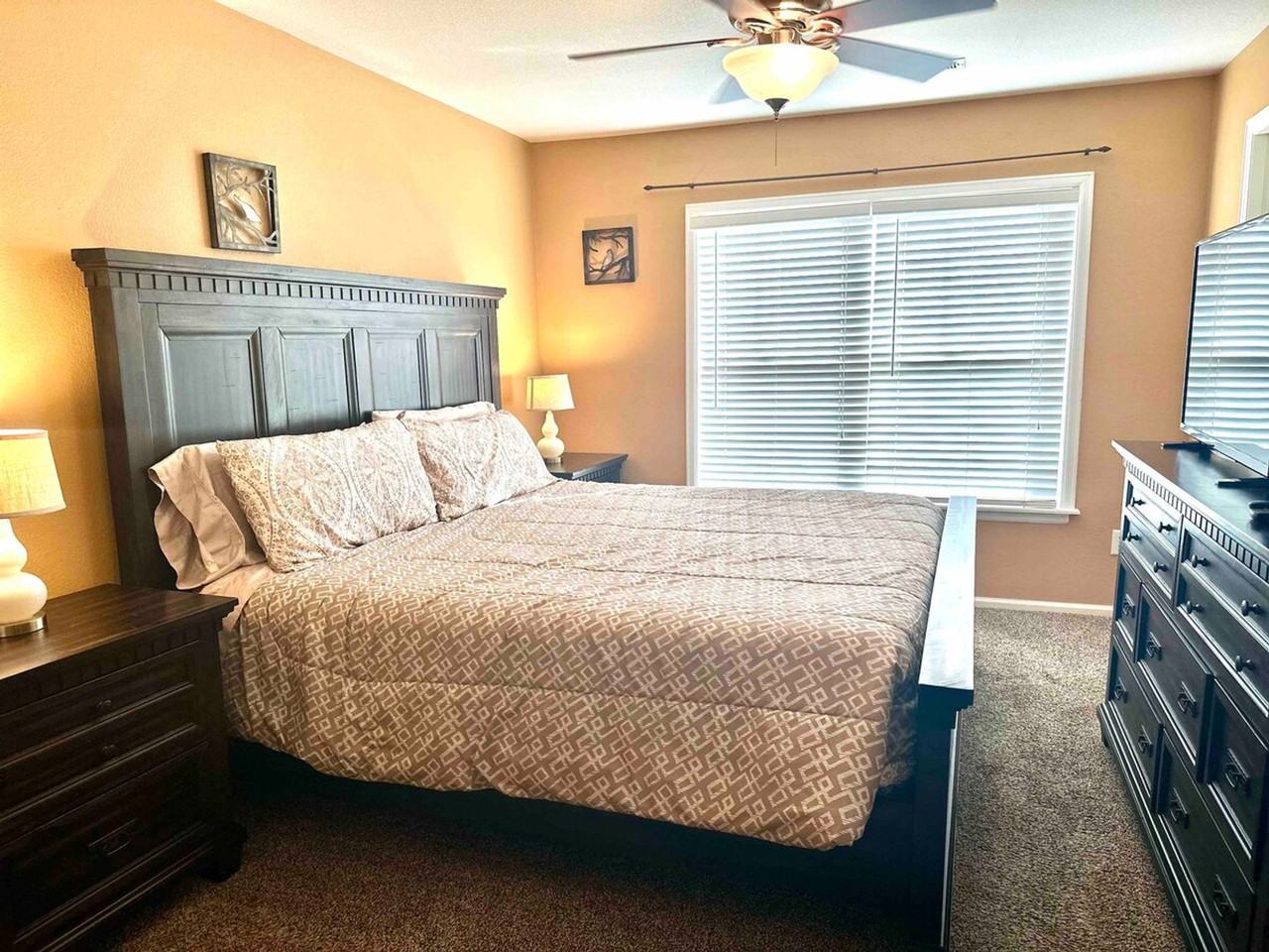 12810 12810 Roosevelt Lane #1045088P - Photo 5 of 30