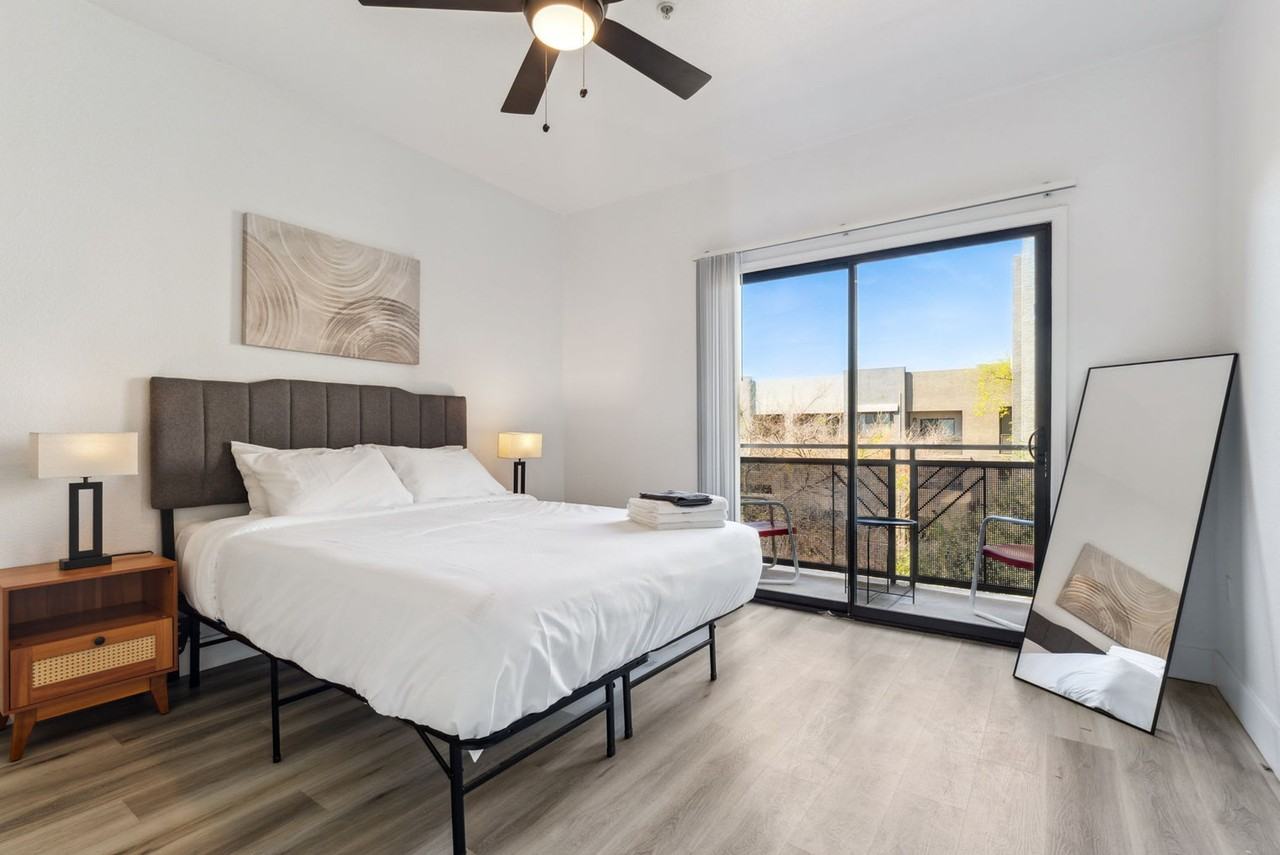 6610 North 93rd Avenue #1055237P - Photo 5 of 34