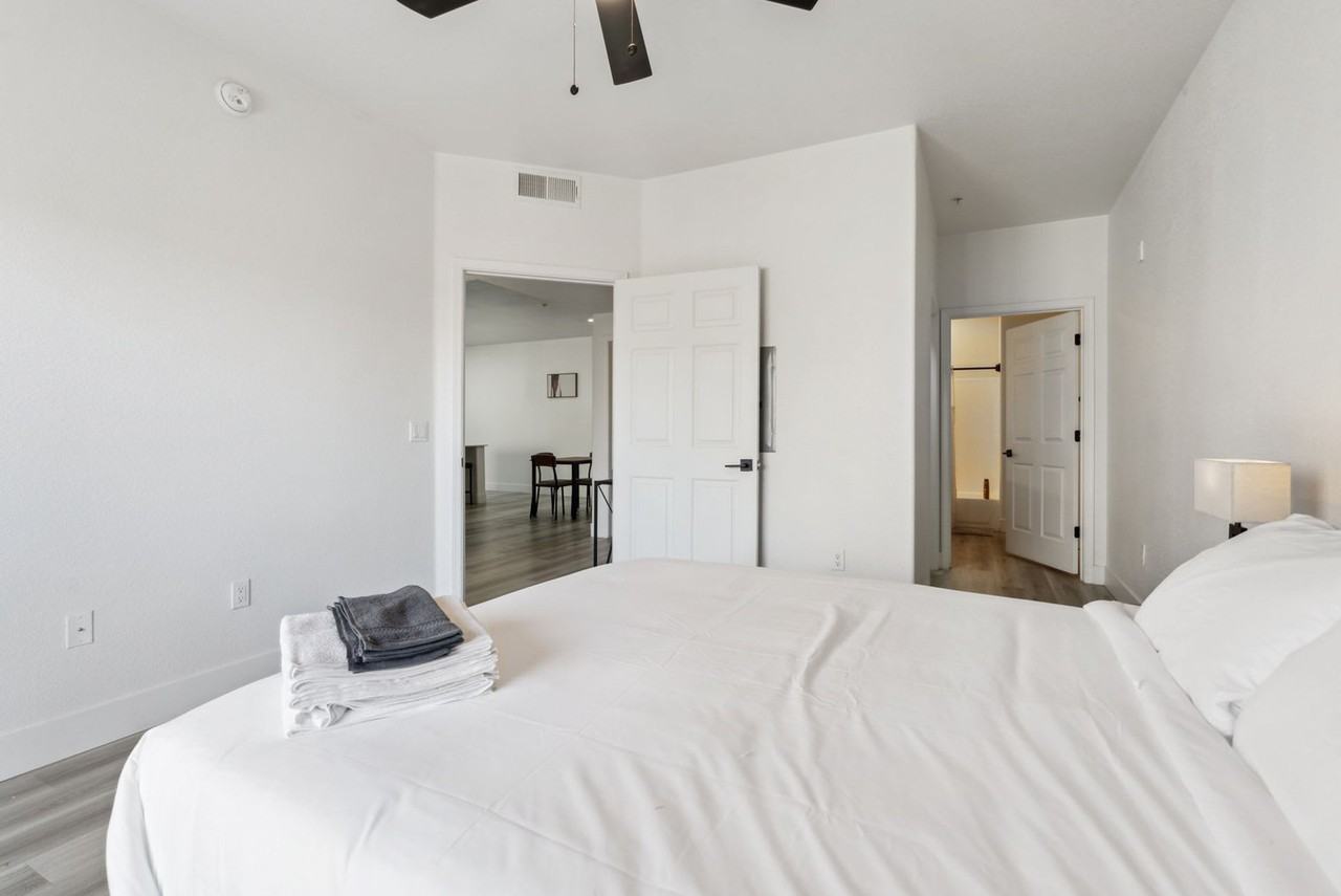 6610 North 93rd Avenue #1055237P - Photo 6 of 34