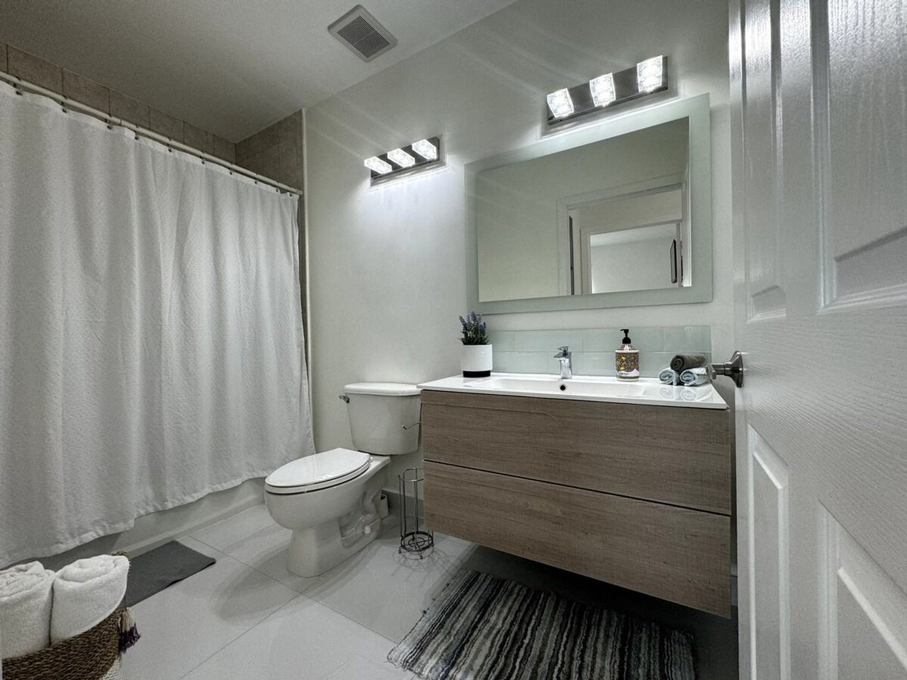 2280 Southwest 32nd Avenue - Photo 7 of 62