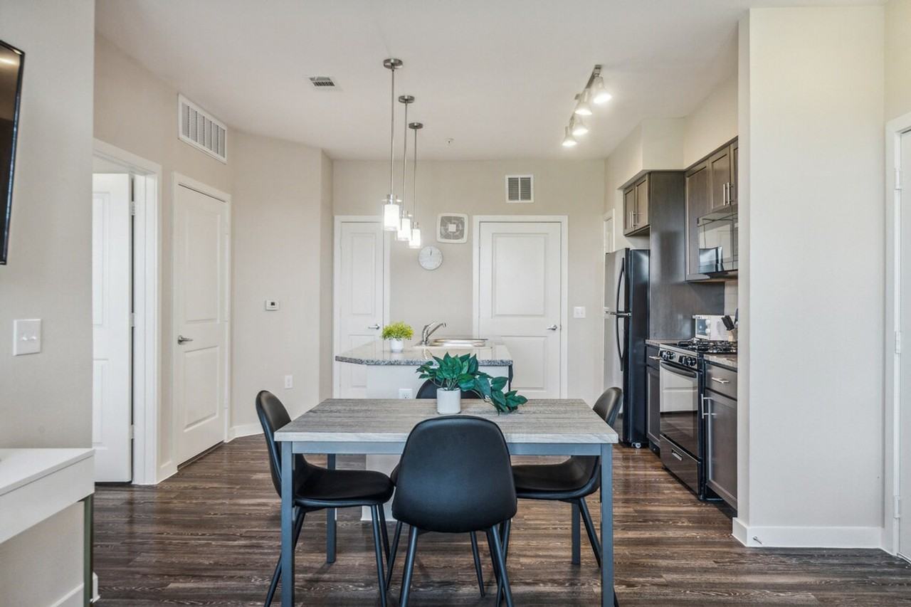 Cullen Boulevard 13555 - Photo 3 of 32