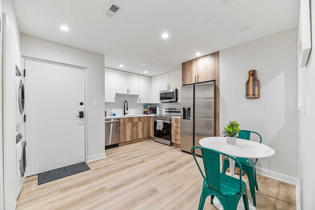 2335 W Touhy Ave #1062699P - Photo 6 of 23