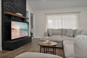 featured image of 4520 Lake Gem Cir