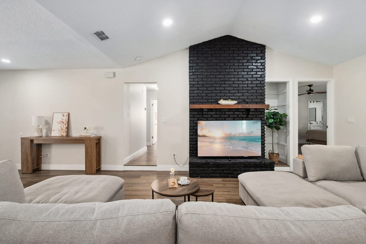 4520 Lake Gem Cir #1075777P - Photo 4 of 47