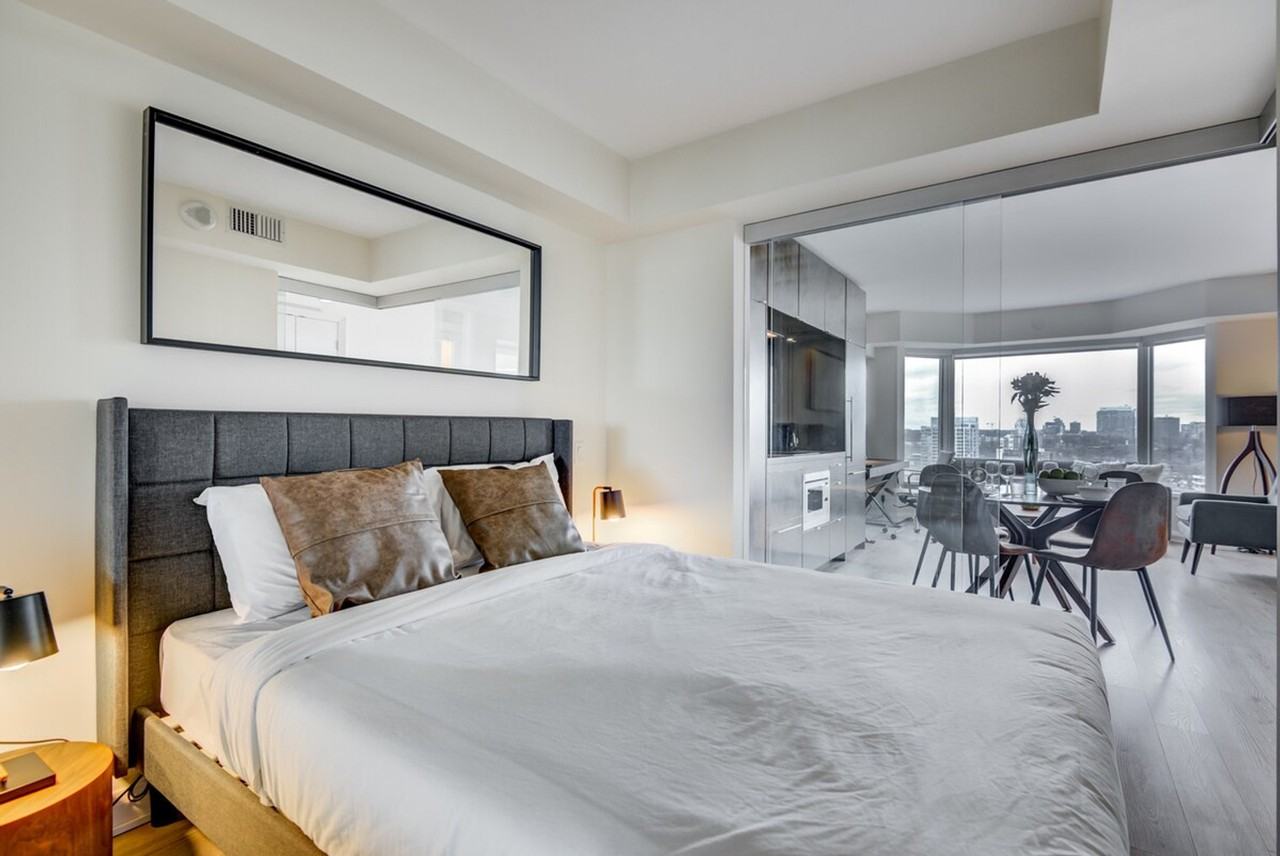 155 Yorkville Avenue - Photo 3 of 152