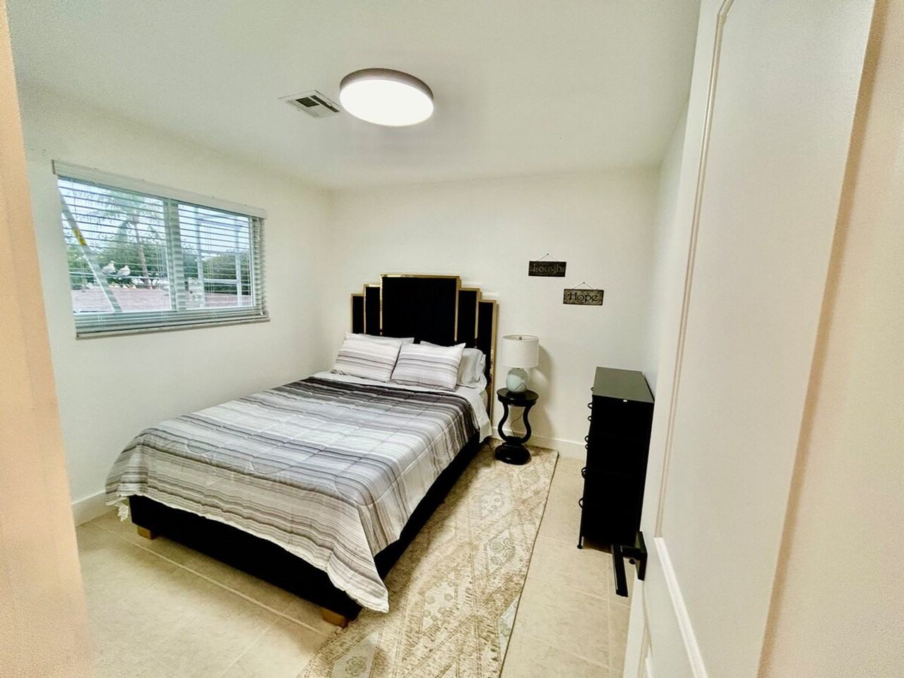 401 Se 23rd Ave #1221994P - Photo 4 of 27