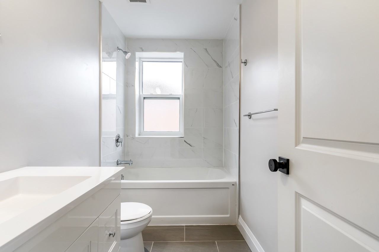 90 John Street South #3 - Photo 7 of 13