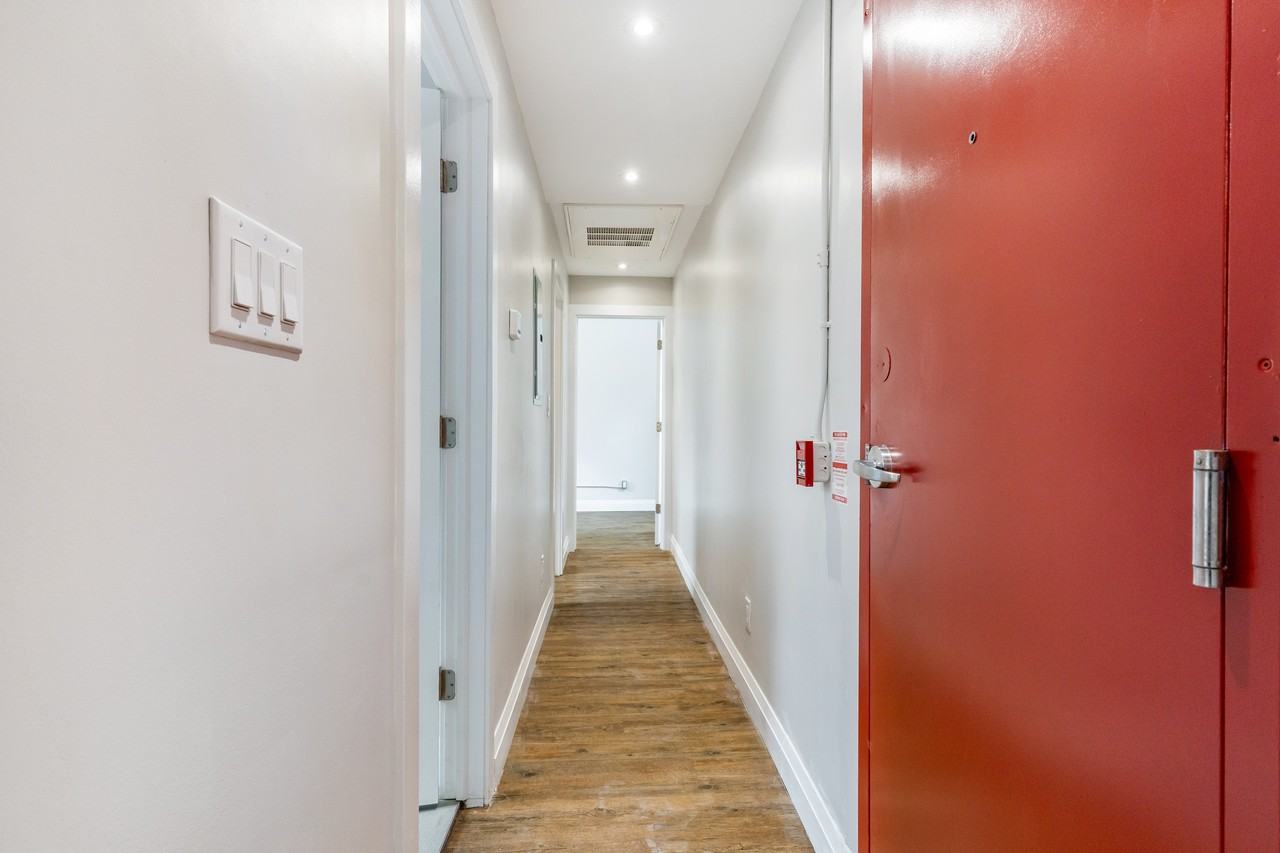 90 John Street South #3 - Photo 6 of 13