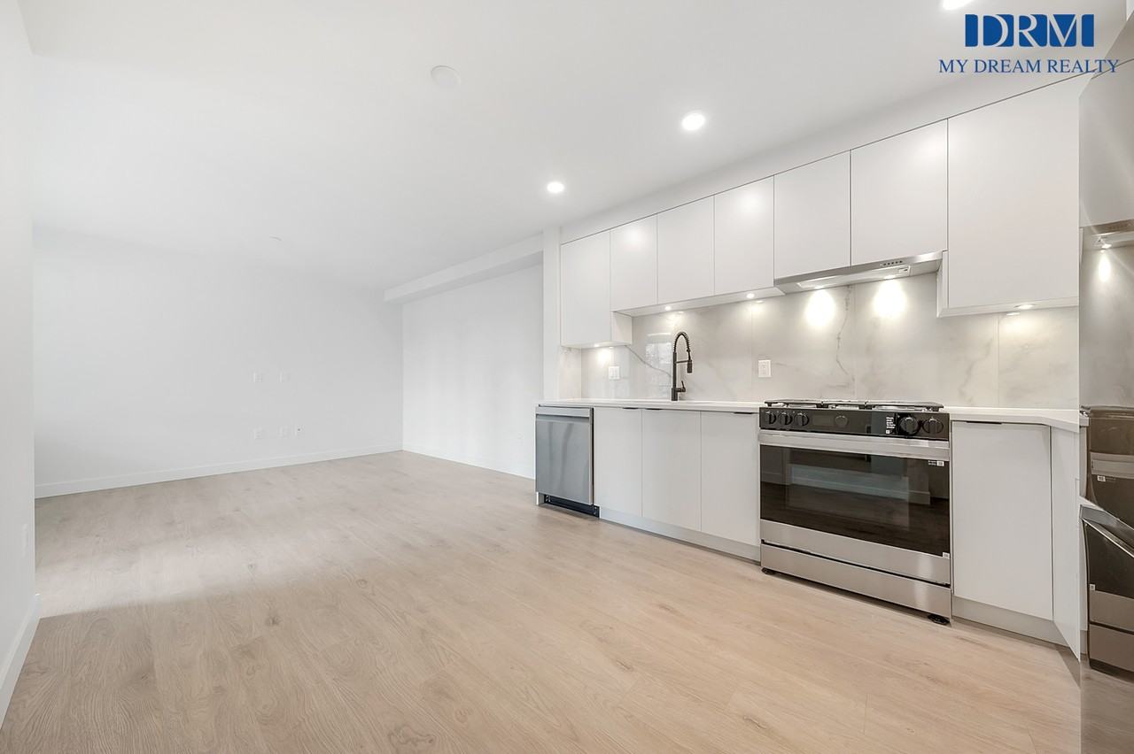 13238 105 Avenue #D201