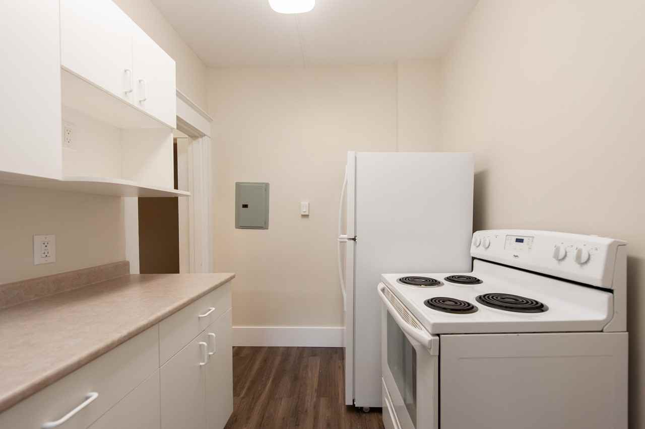 641/645 Westminster Avenue - Photo 3 of 14