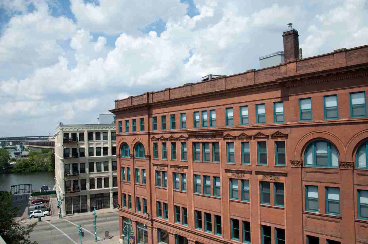 Chicago Street Lofts - Photo 7 of 33