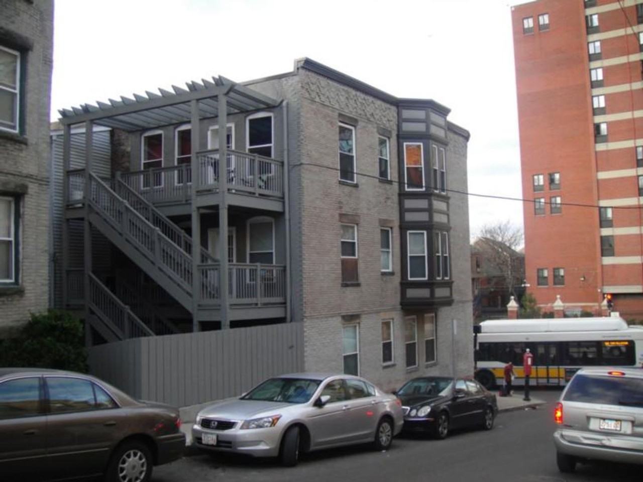 840 Huntington Ave - Photo 4 of 4