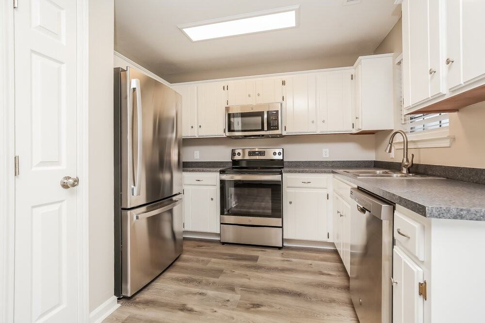 805 Stone Flower Ct - Photo 7 of 17