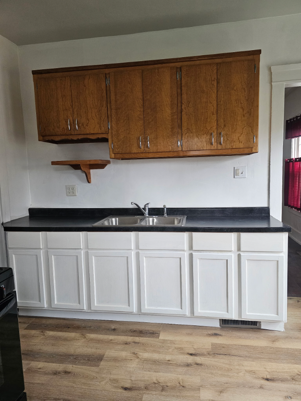 2232 Mead St - Photo 3 of 13