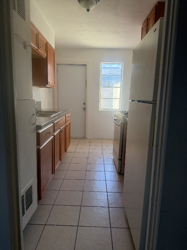 1813 N 18th St - Photo 5 of 8