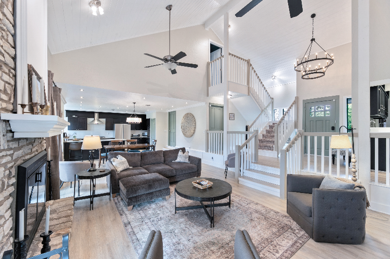 303 Watts Ln - Photo 2 of 33