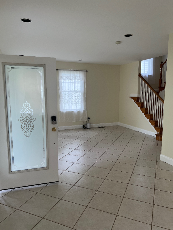 2505 Fowler St - Photo 3 of 19