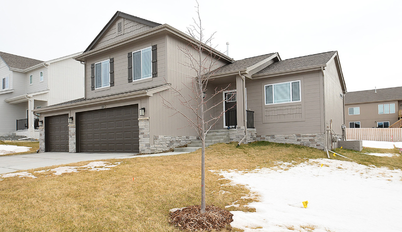 8121 S 198th Ave - Photo 2 of 22