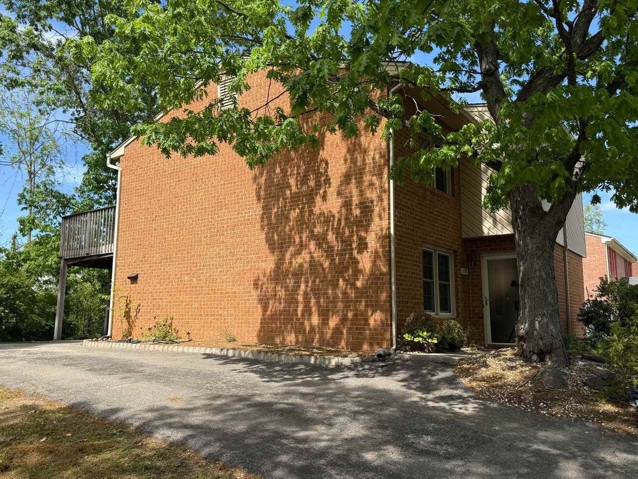 5290 Century Dr - Photo 2 of 18