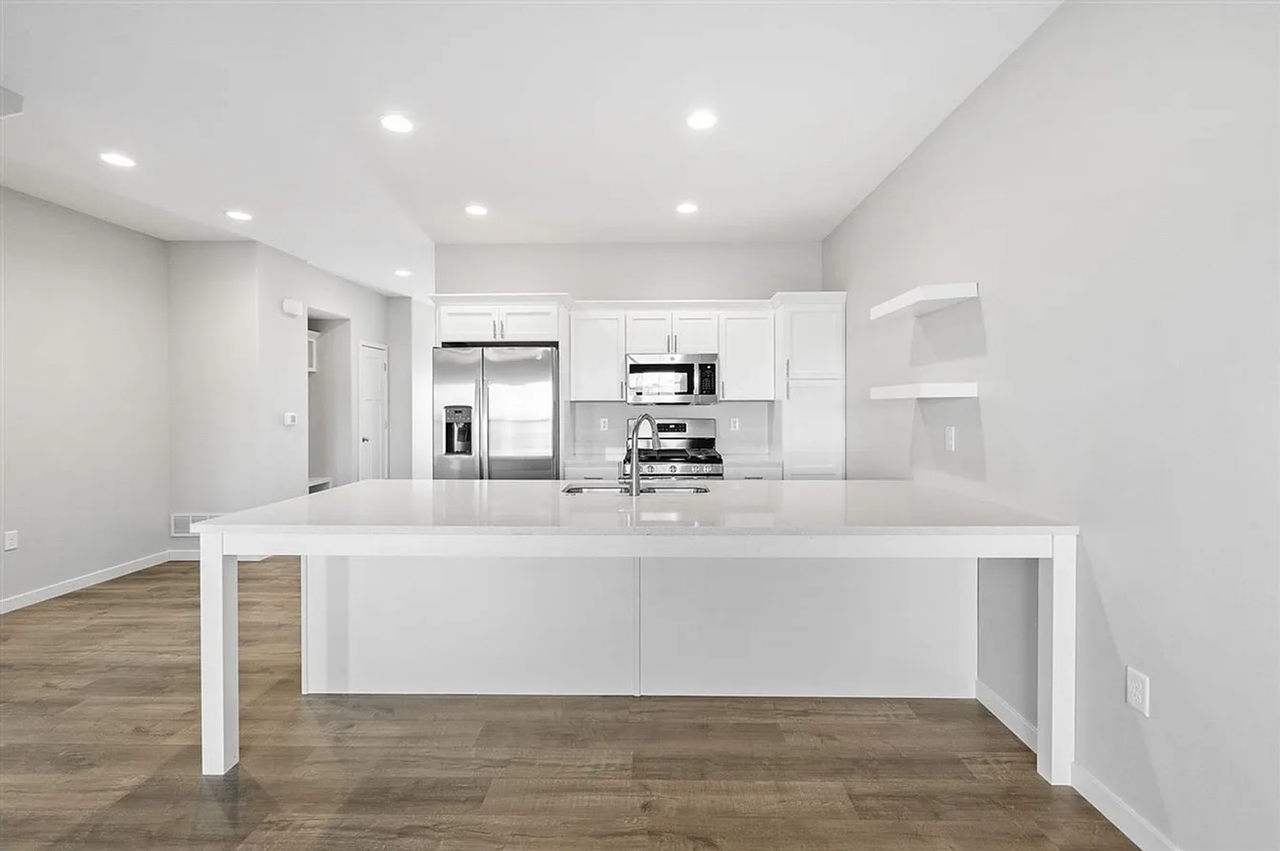 iHoldings III, LLC - Photo 3 of 47