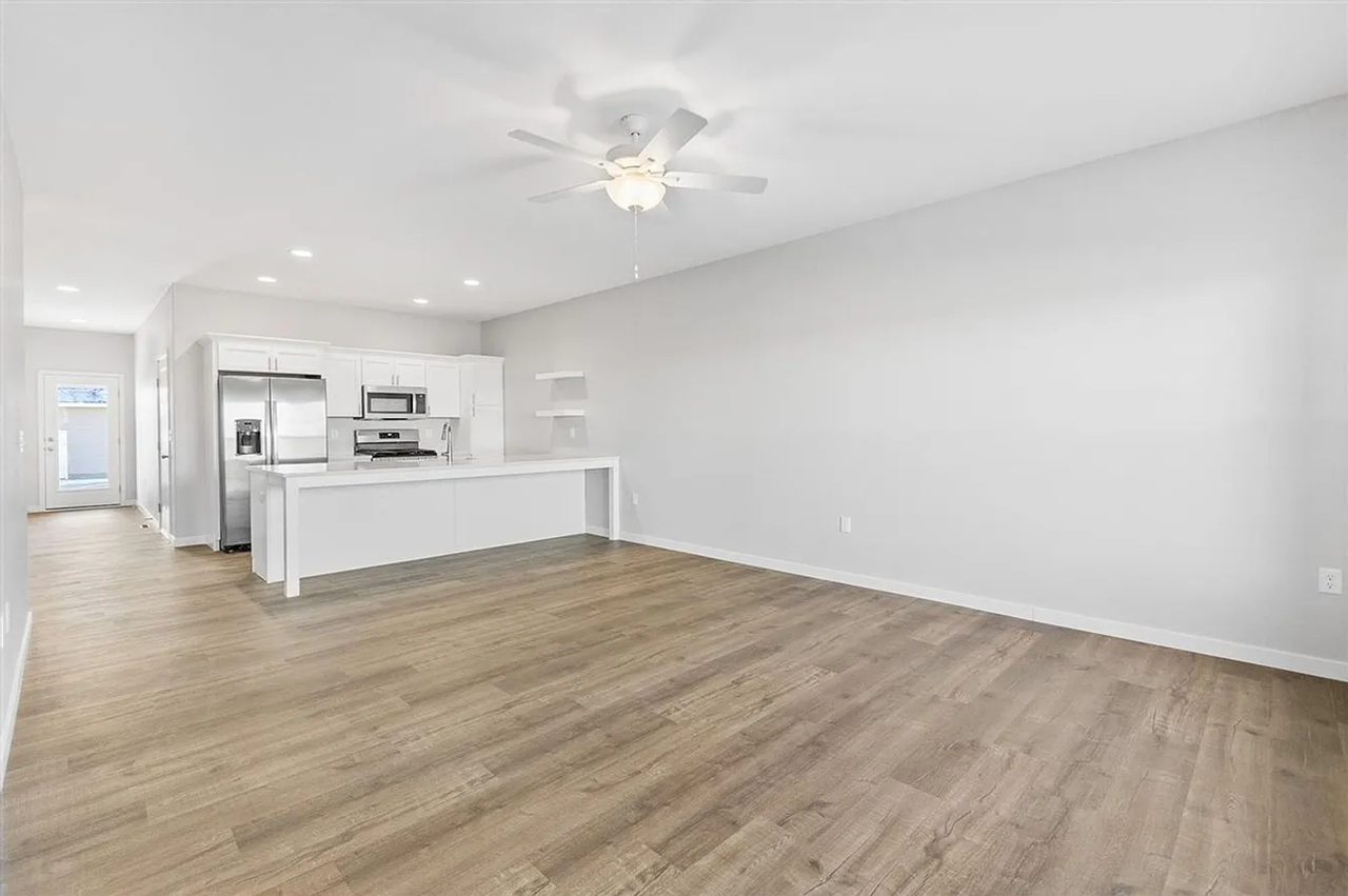 iHoldings III, LLC - Photo 5 of 47